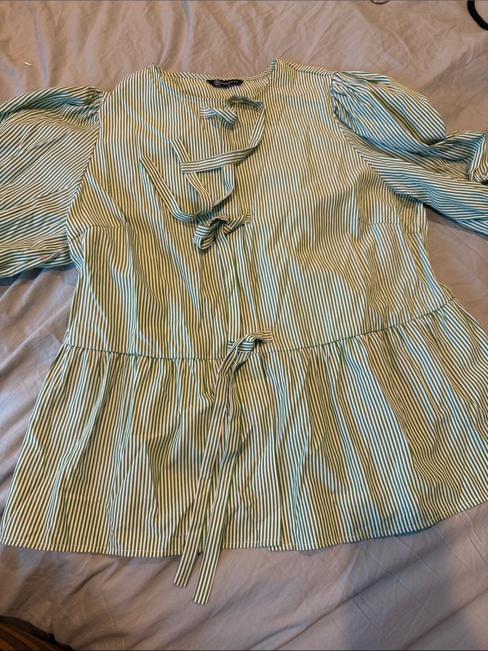 B23 Striped Green & White Tie-Front Tunic Top - Picture 2 of 3